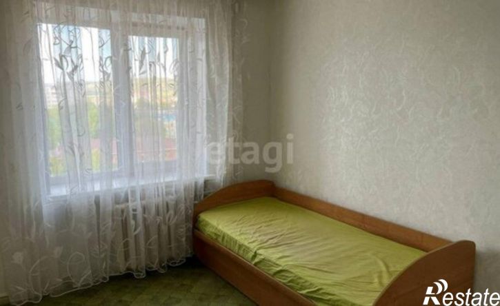 4-комн квартира улица 8 Марта, 15,  д. 15