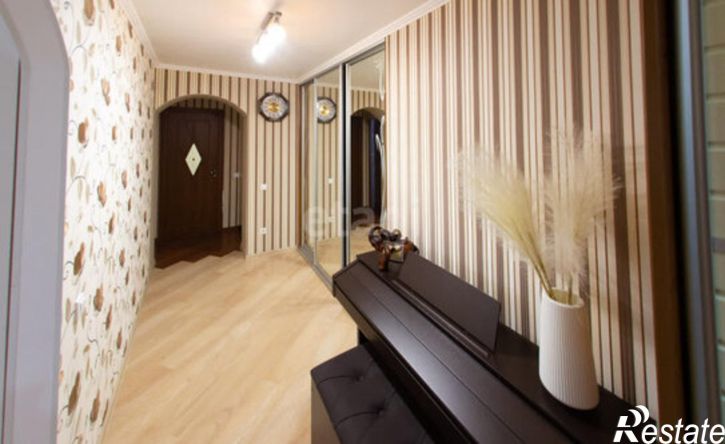 4-комн квартира ул Тельмана, 60,  д. 60