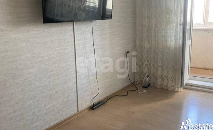 3-комн квартира улица Аминова, 2,  д. 2