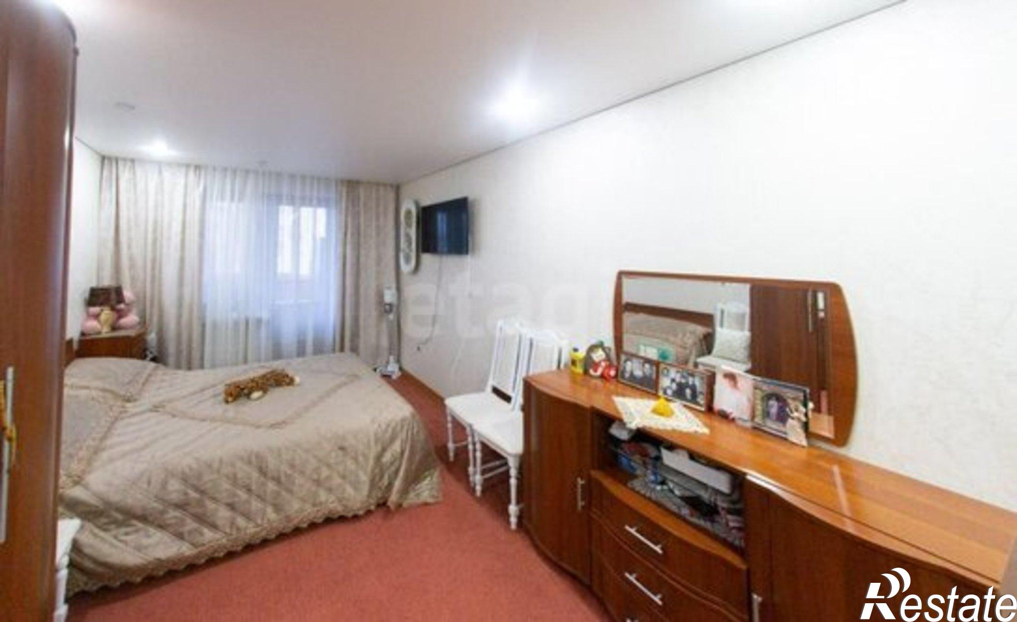 Купить квартиру за 12 800 000 рублей на проспект Строителей, 16