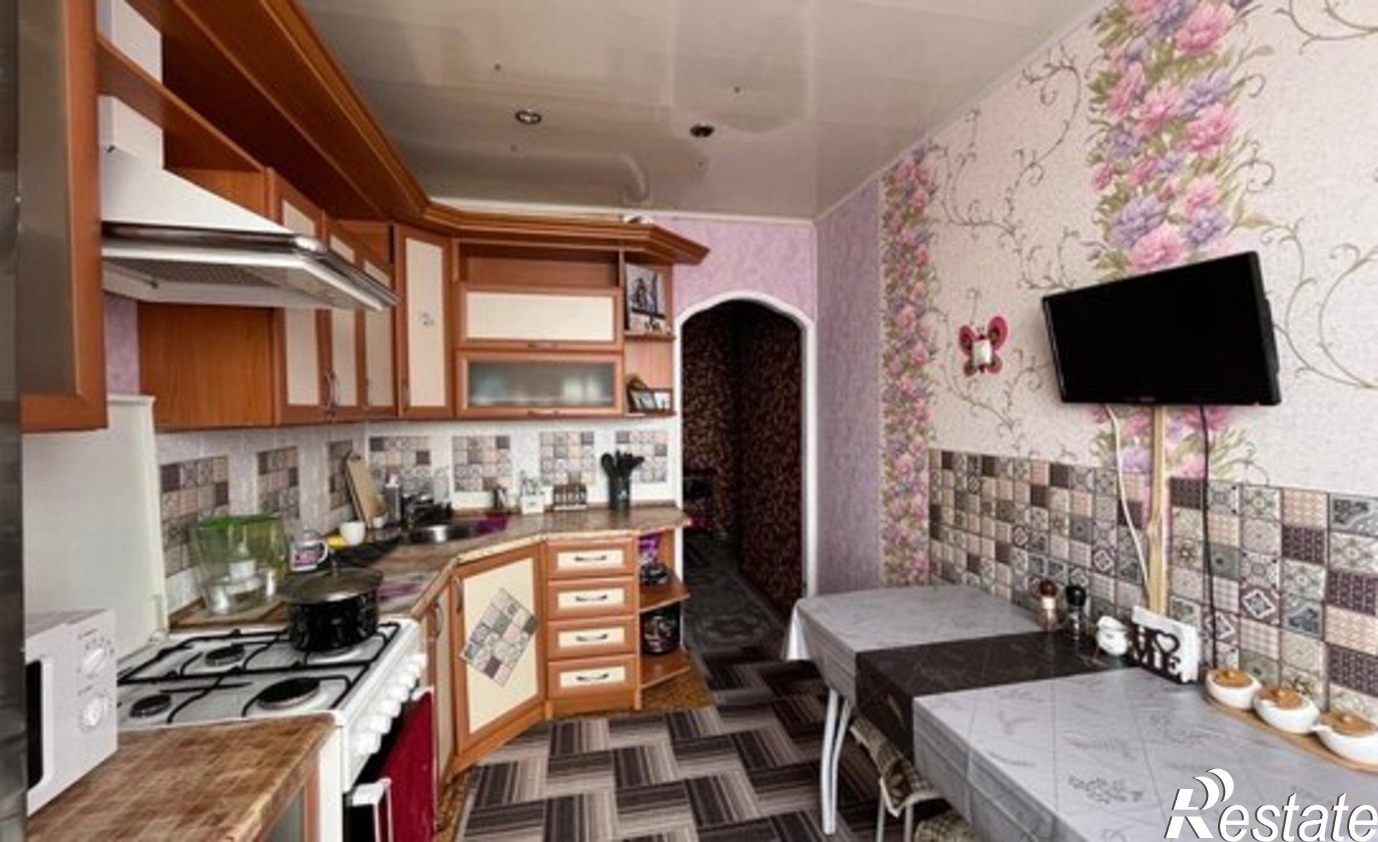 Купить квартиру за 6 500 000 рублей на Республика Татарстан (Татарстан), Набережные Челны, посёлок ЗЯБ, 18-й комплекс, 14