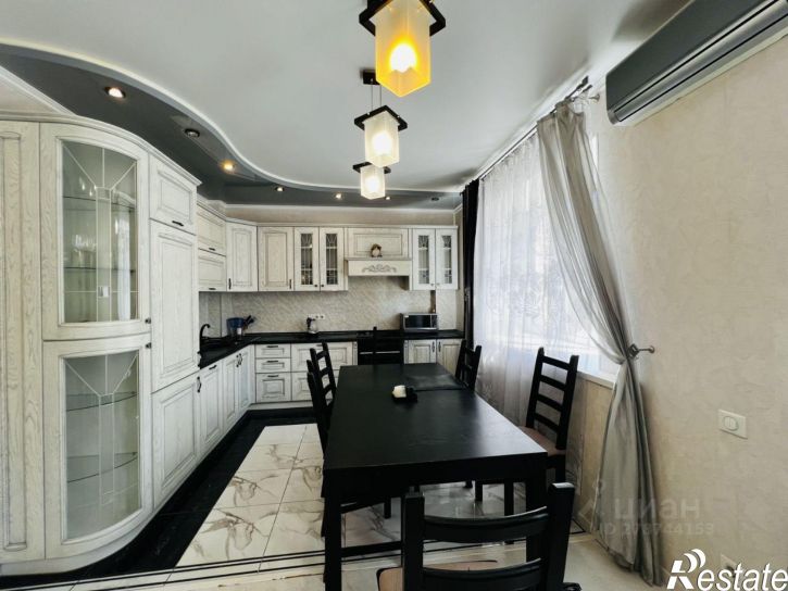 3-комн квартира Казань, улица Зинина, 34