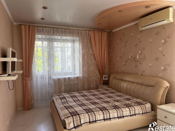 3-комн квартира Казань, улица Зинина, 34