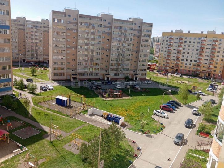 4-комн квартира ул. Спортивная, дом 1