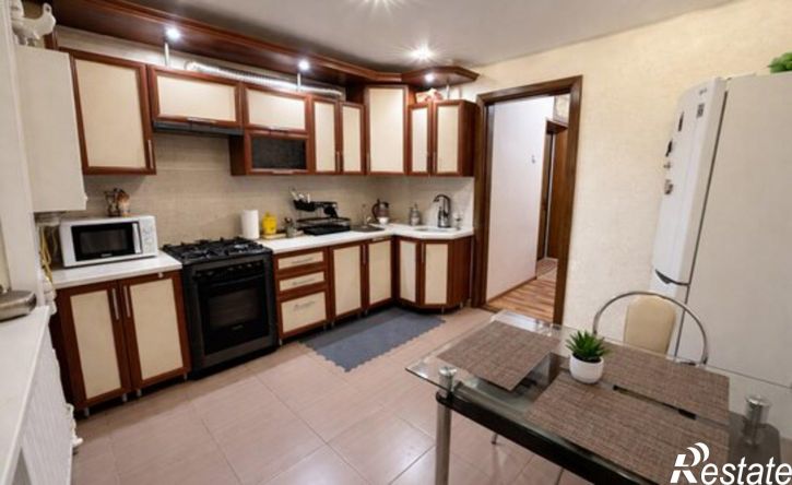 3-комн квартира улица Давыдова, 88,  д. 88