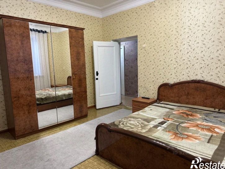 3-комн квартира улица Ярослава Гашека, 2,  д. 2