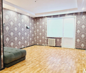 комната 75 кв м ул имени Батенчука Е.Н., 3