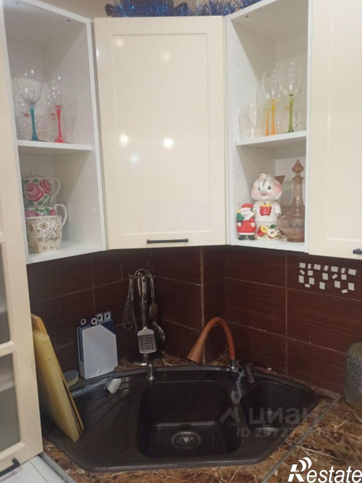 4-комн квартира ул Комарова, 22,  д. 22