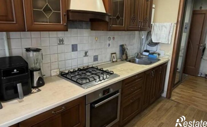 3-комн квартира ул Комарова, 25,  д. 25