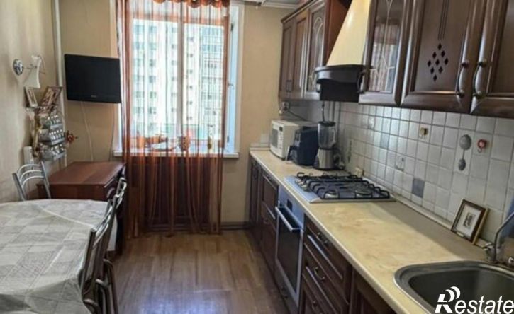 3-комн квартира ул Комарова, 25,  д. 25