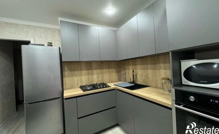 2-комн квартира Республика Татарстан (Татарстан), Нижнекамск, проспект Мира, 96