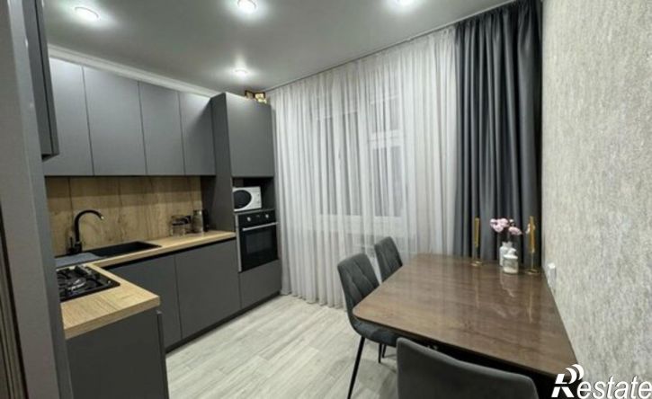 2-комн квартира Республика Татарстан (Татарстан), Нижнекамск, проспект Мира, 96