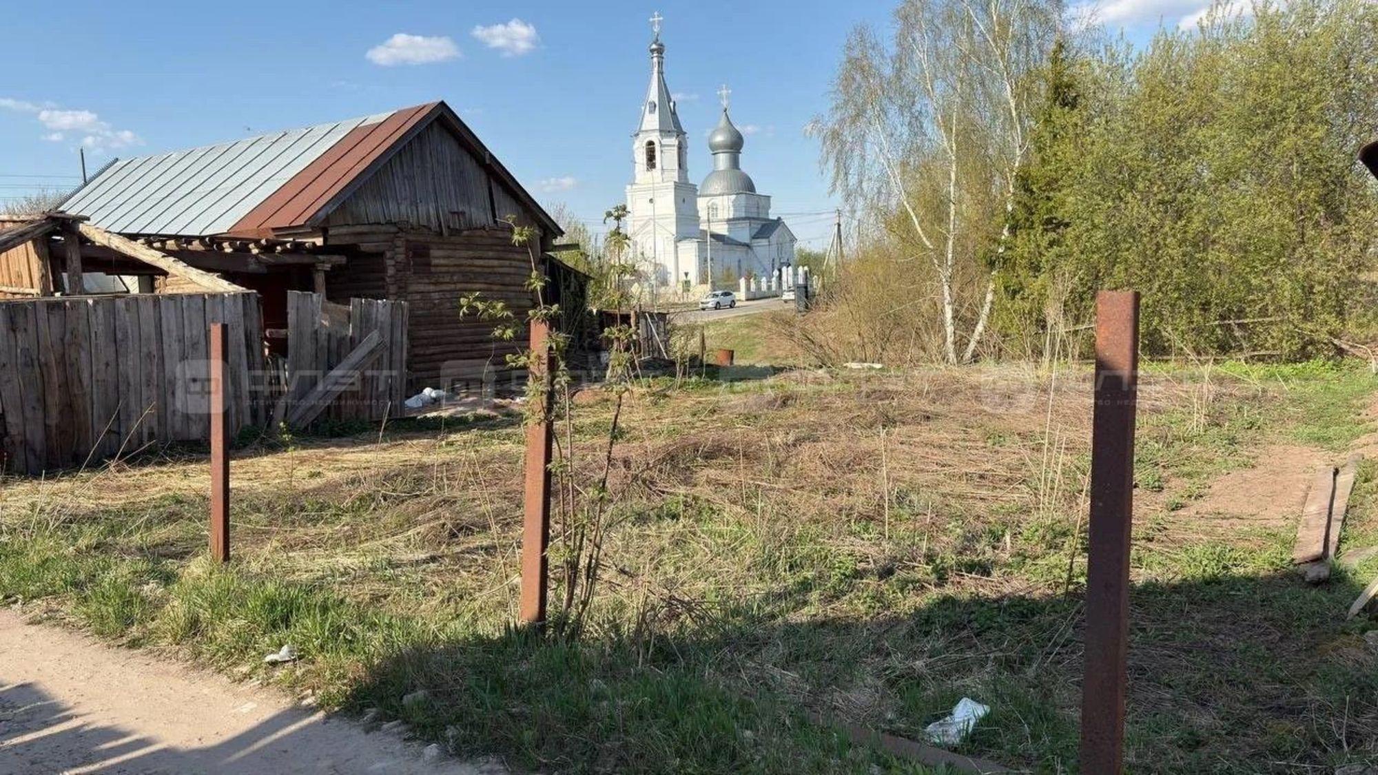Купить землю, земельный участок за 15 000 000 рублей на ул. Комарова, дом 2