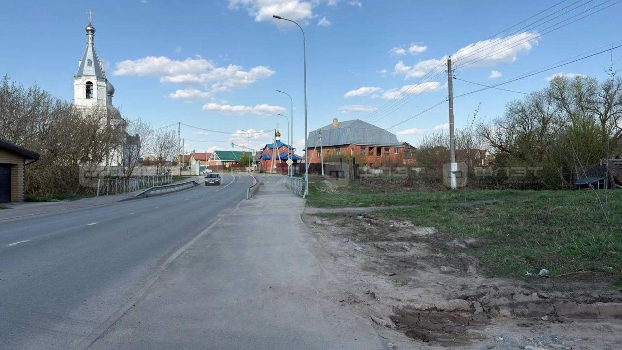 Купить землю, земельный участок за 15 000 000 рублей на ул. Комарова, дом 2
