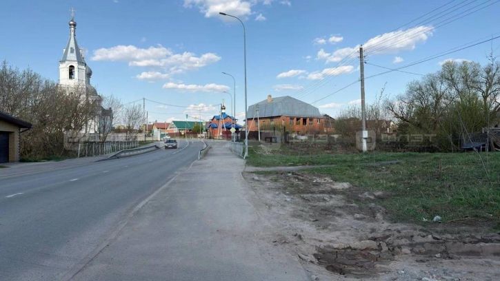 Земельный участок ул. Комарова, дом 2