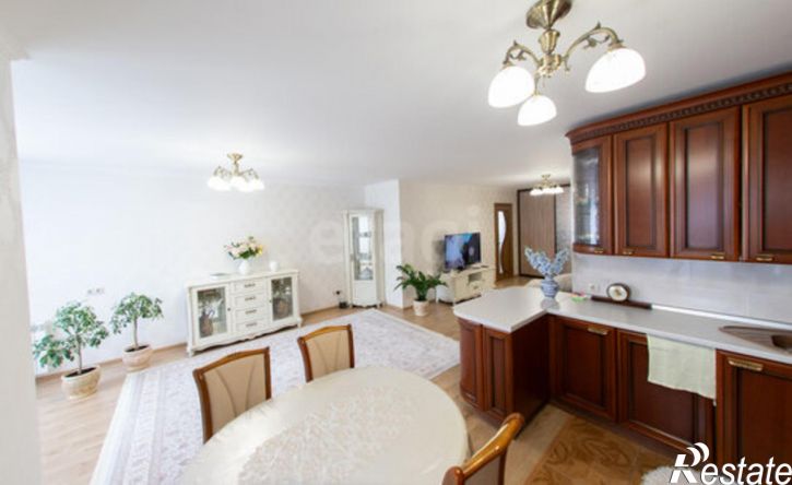 2-комн квартира Республика Татарстан (Татарстан), Альметьевск, улица Ленина, 114А