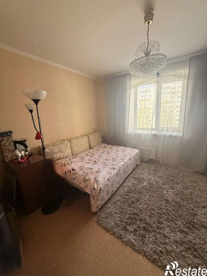 2-комн квартира пр-кт Строителей, 9,  д. 9