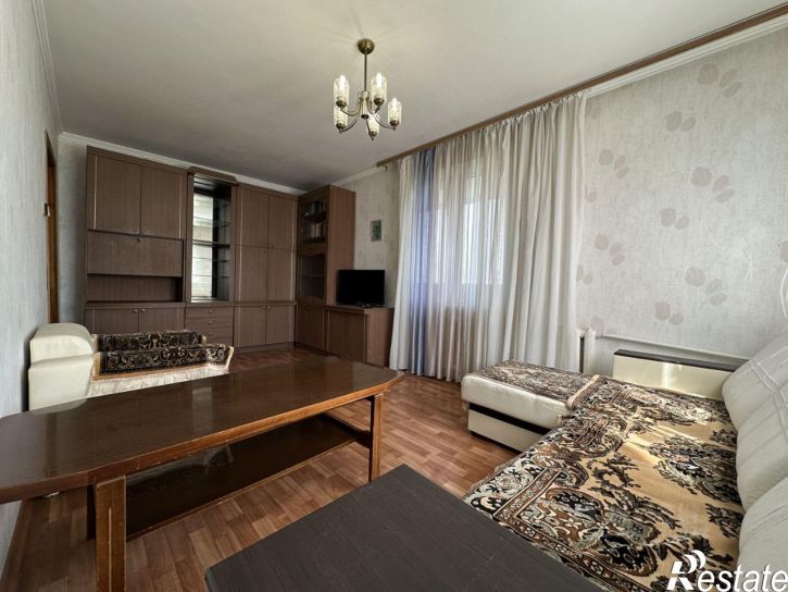 2-комн квартира улица Адоратского, 45,  д. 45