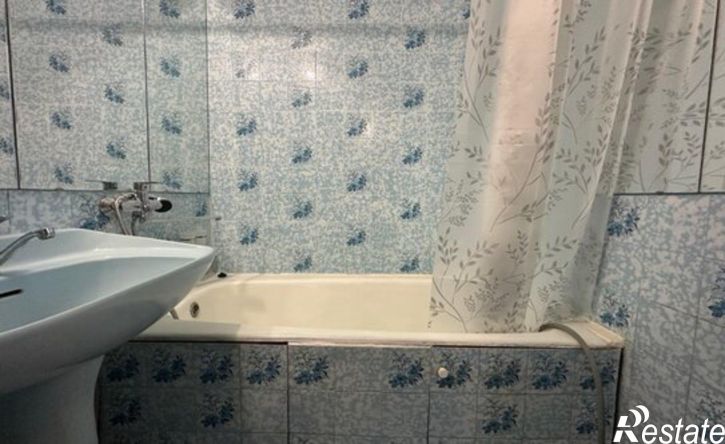 2-комн квартира улица Адоратского, 45,  д. 45