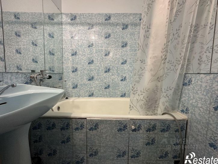 2-комн квартира улица Адоратского, 45,  д. 45