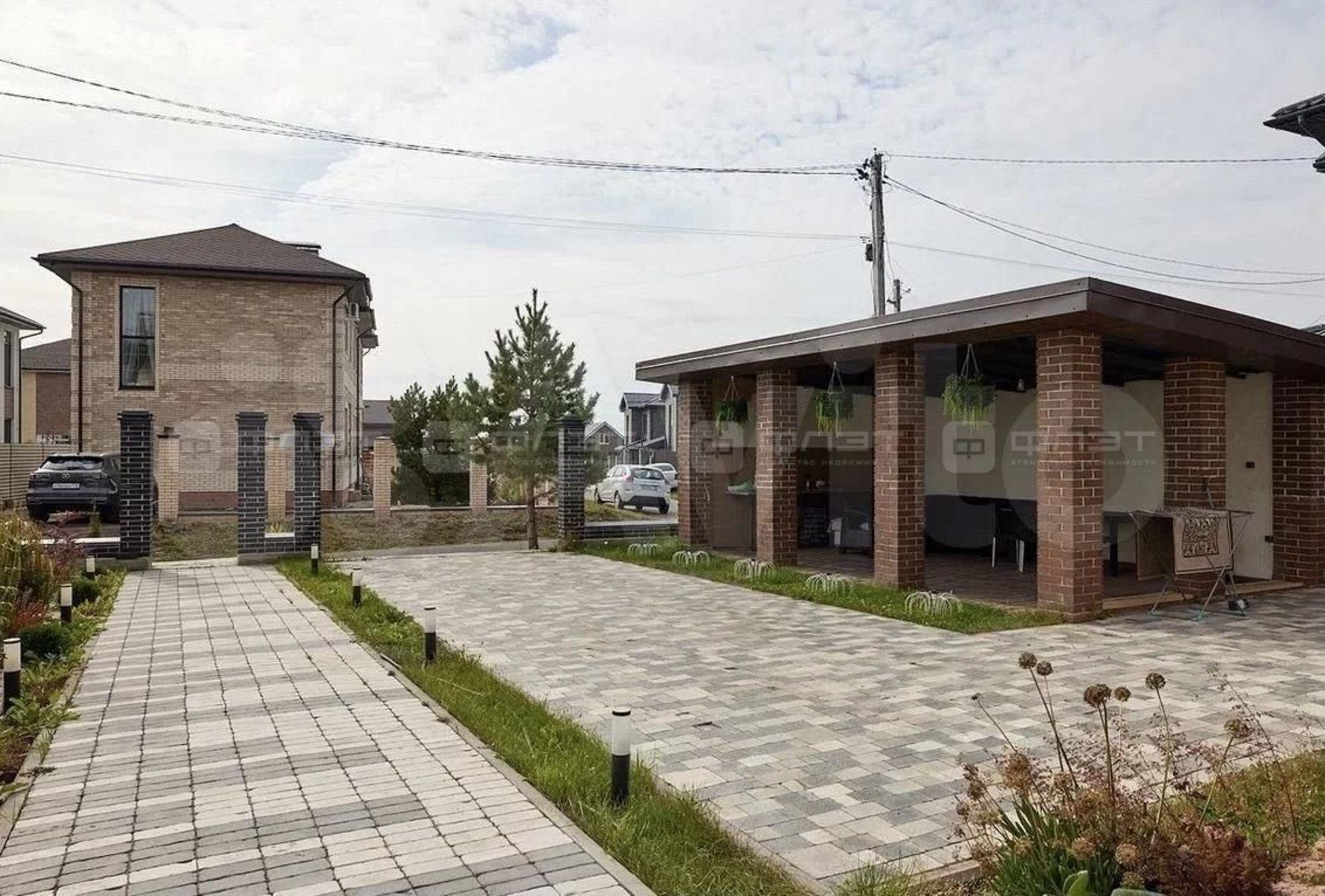 Купить дачу, дом, коттедж за 22 000 000 рублей на ул. Туполева, дом 7