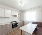 2-комн, 61кв м, этаж 2/3 6-й квартал, дом 24