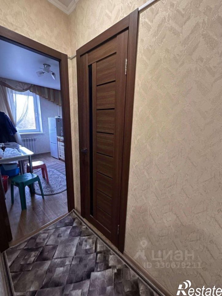 3-комн квартира улица им Комарова,дом 36
