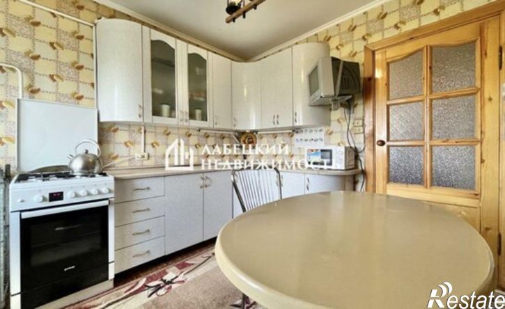 4-комн квартира Республика Татарстан (Татарстан), Казань, улица Серова, 17