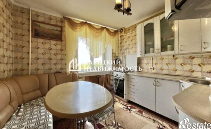 4-комн квартира Республика Татарстан (Татарстан), Казань, улица Серова, 17
