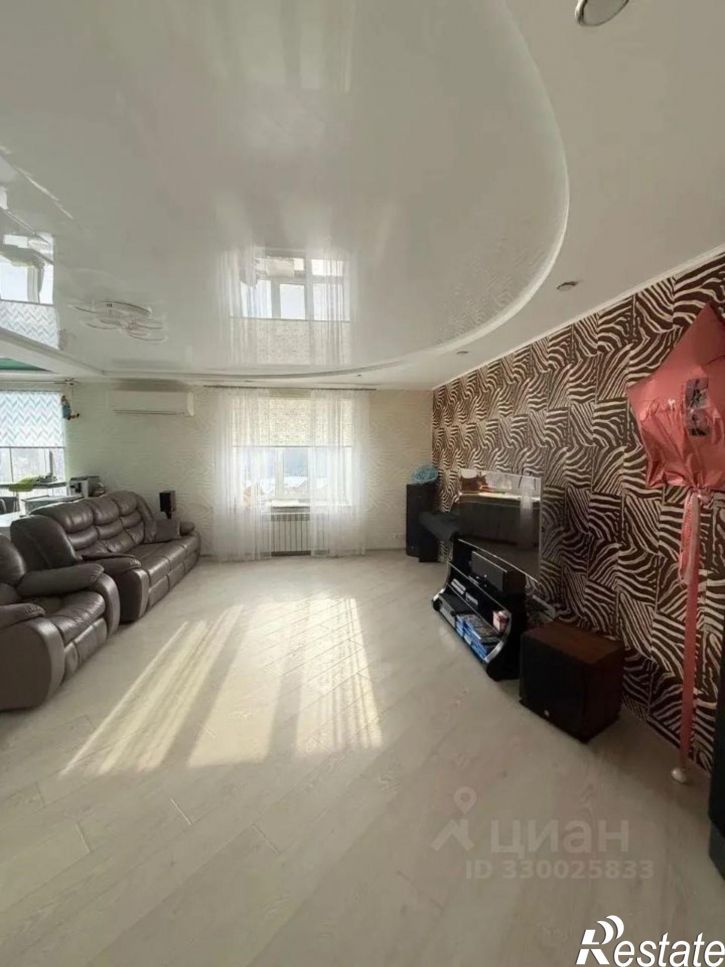 3-комн квартира ул Космонавтов, 15,  д. 15