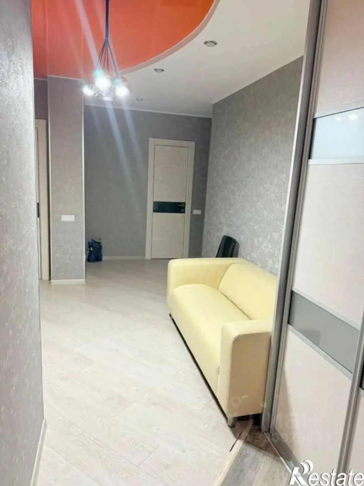 3-комн квартира ул Космонавтов, 15,  д. 15