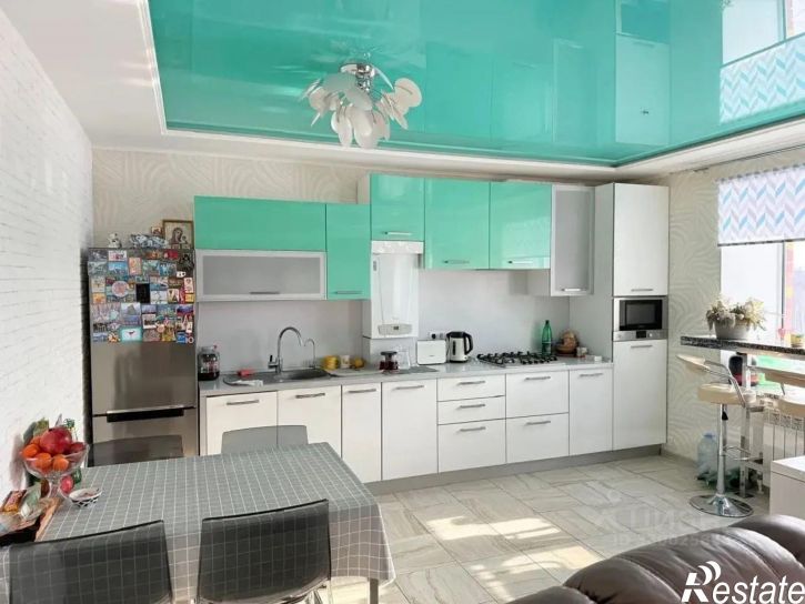 3-комн квартира ул Космонавтов, 15,  д. 15