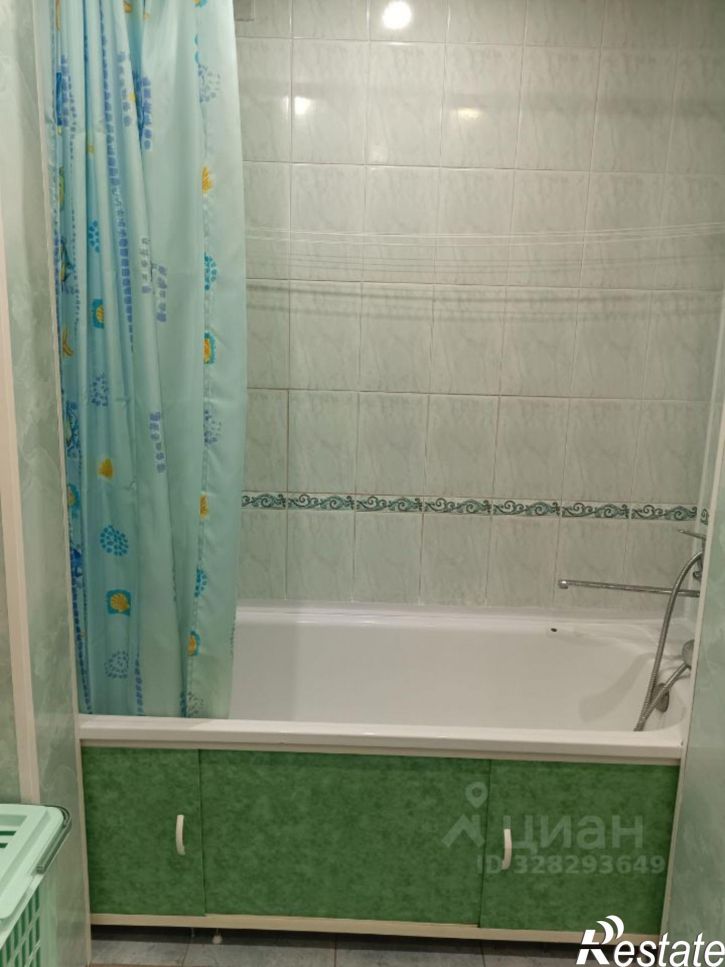 2-комн квартира пр-кт Строителей, 10,  д. 10