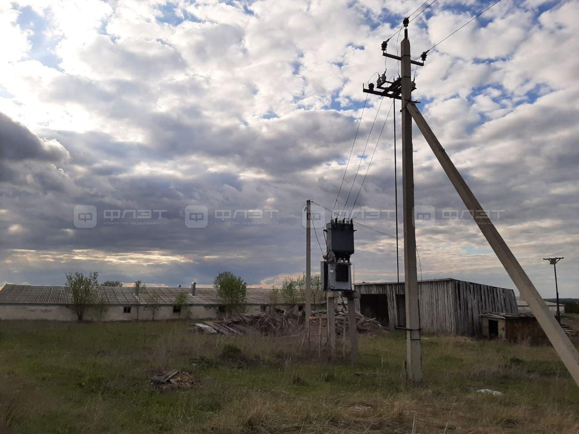 Купить складское помещение за 4 500 000 рублей на пер. Школьный, дом 1