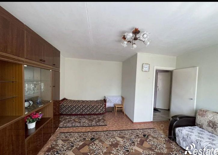 1-комн квартира улица Комарова, 8А,  д. 8А