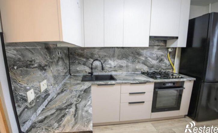 2-комн квартира пр-кт Строителей, 35,  д. 35