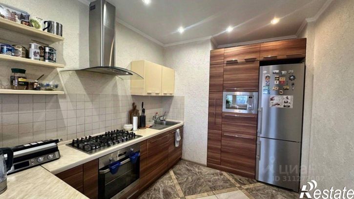 4-комн квартира Казань, улица Столярова