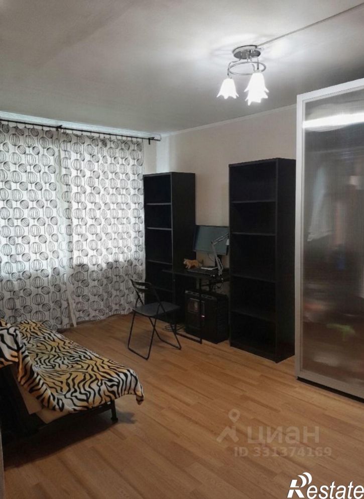 1-комн квартира ул Космонавтов, 1,  д. 1