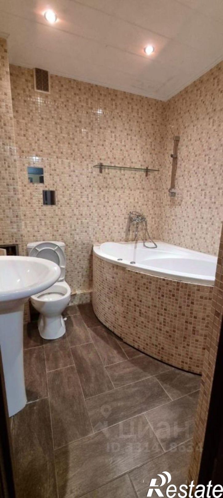 1-комн квартира ул Комарова, 14Б 2,  д. 14Б 2,  к. 2