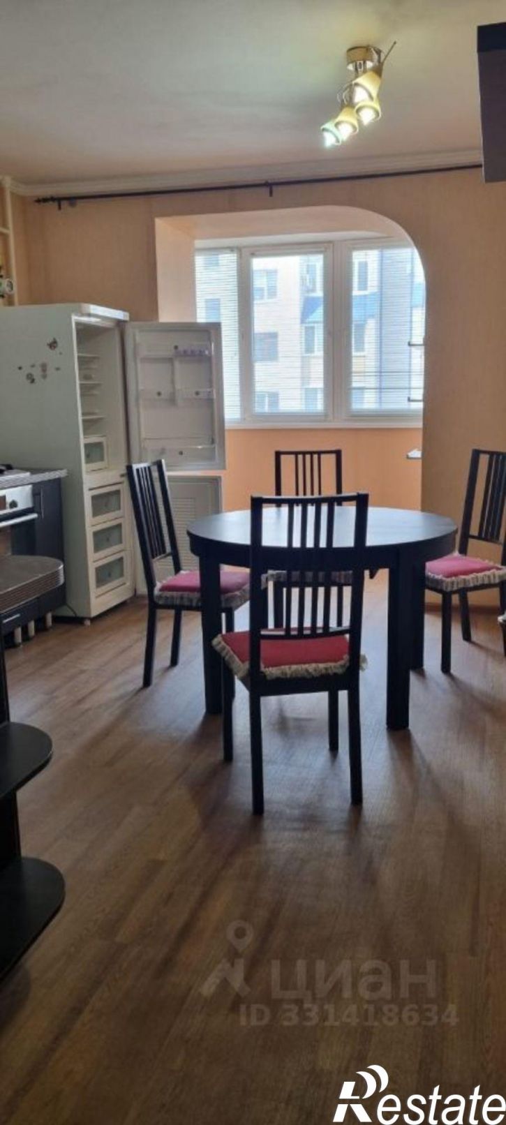 1-комн квартира ул Комарова, 14Б 2,  д. 14Б 2,  к. 2