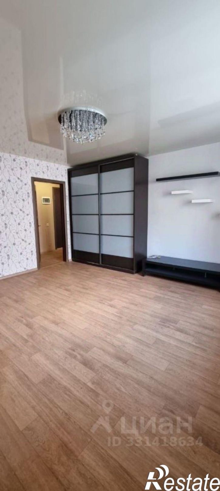 1-комн квартира ул Комарова, 14Б 2,  д. 14Б 2,  к. 2