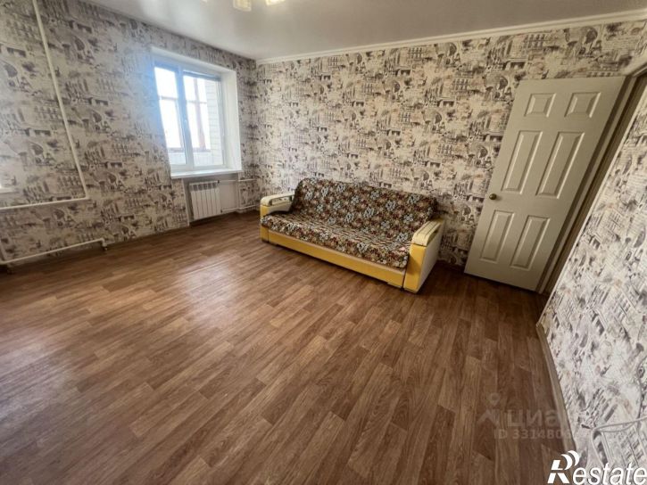 4-комн квартира проспект Победы, 1-23,  д. 1-23