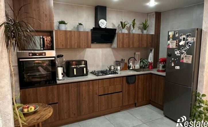 4-комн квартира Республика Татарстан (Татарстан), Набережные Челны, улица Е.Н. Батенчука, 15