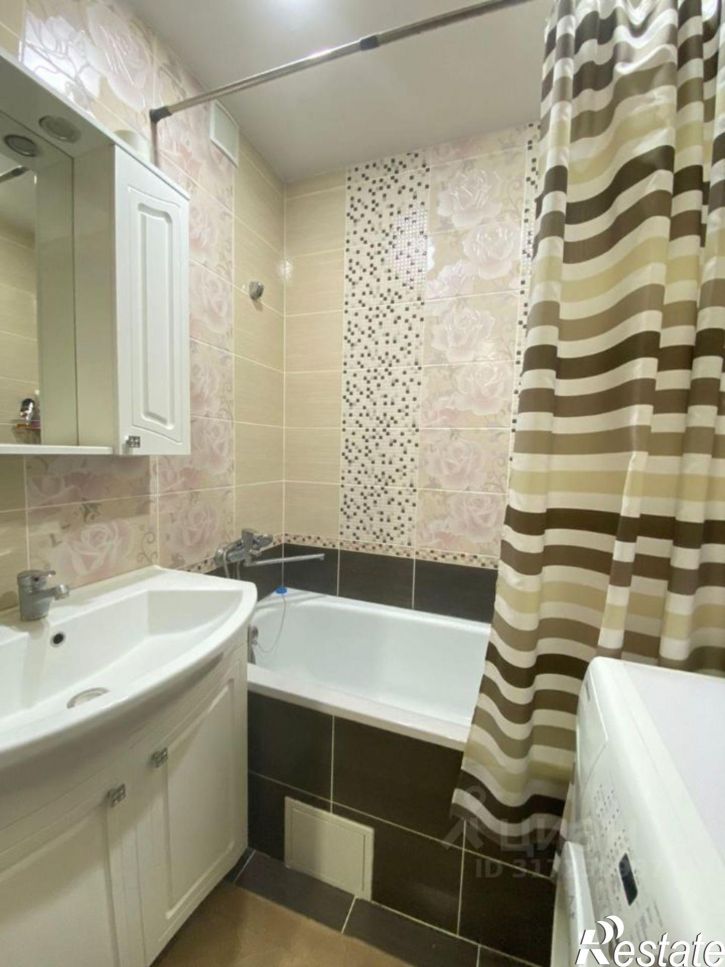 2-комн квартира ул Хазиева В., 8,  д. 8