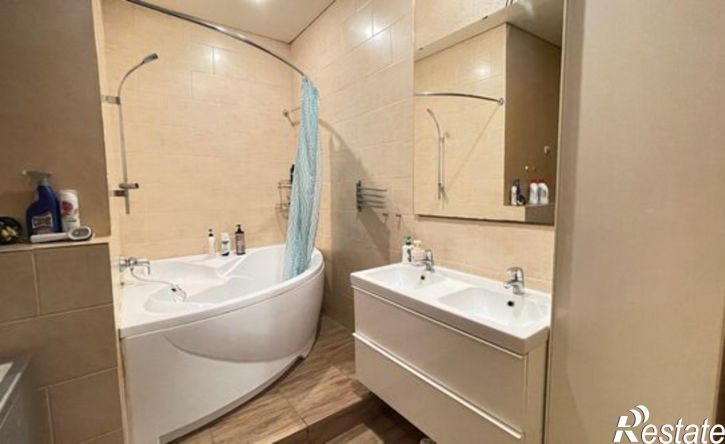 3-комн квартира Республика Татарстан (Татарстан), Казань, улица Гарифа Ахунова, 10
