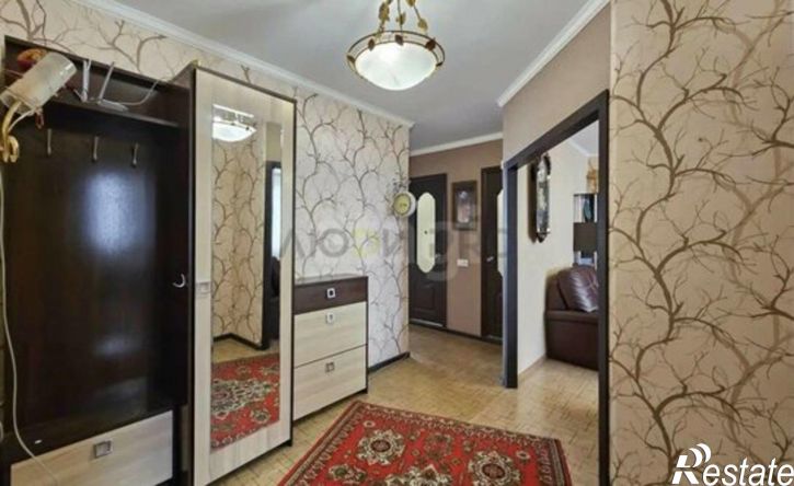 3-комн квартира Республика Татарстан (Татарстан), Набережные Челны, улица Шамиля Усманова, 66