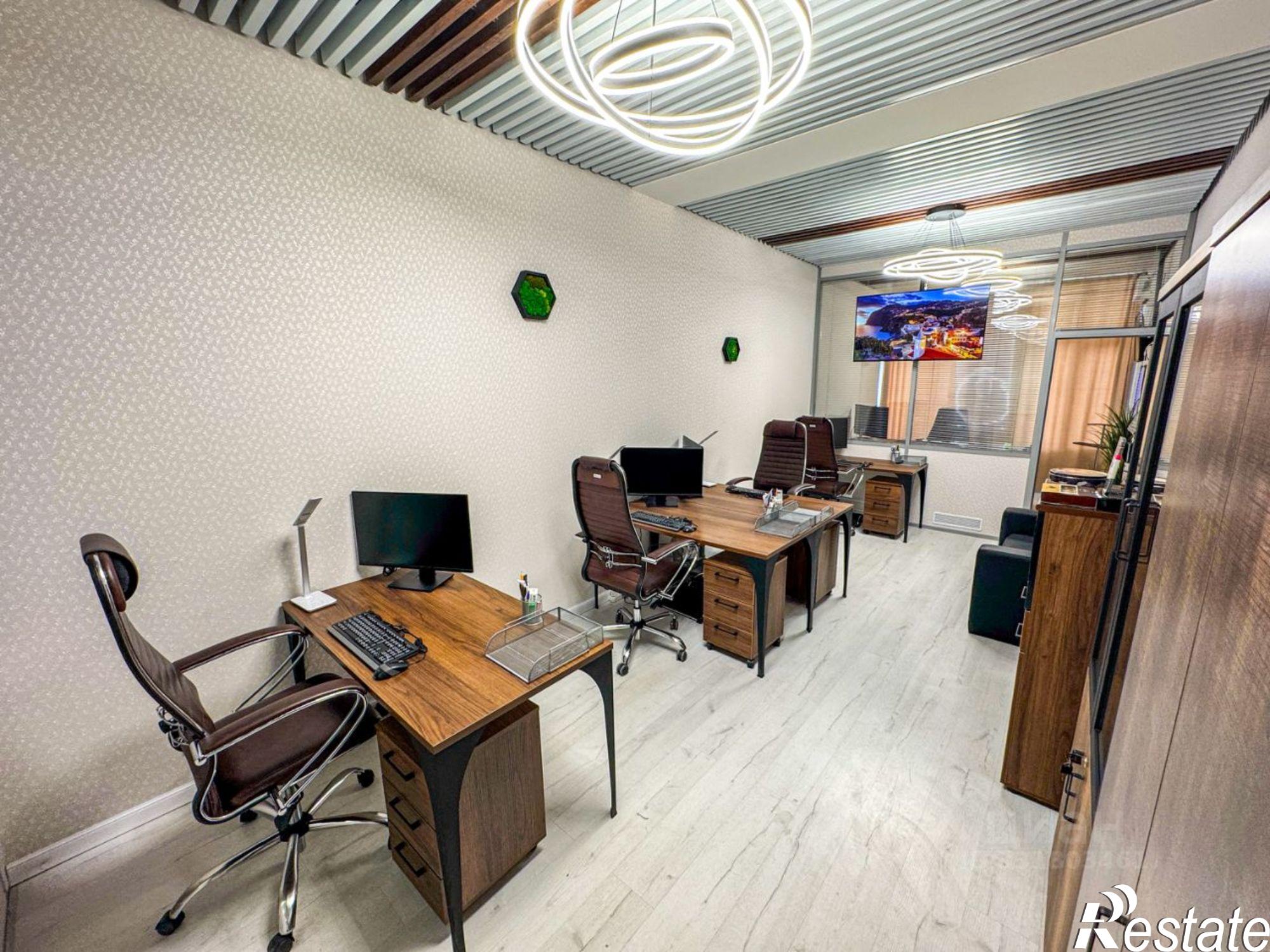 Сдать офис, помещение под офис за 228 558 рублей на Казань