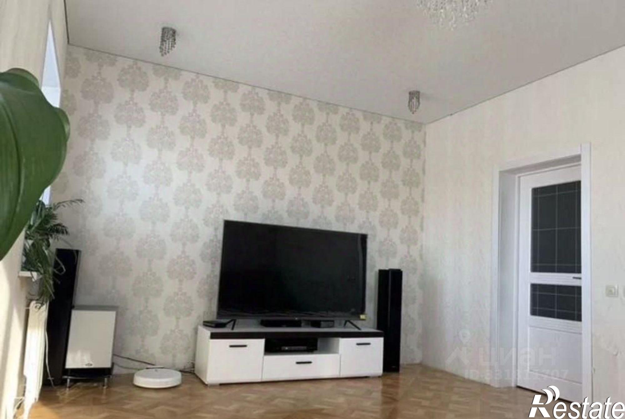 Купить дачу, дом, коттедж за 10 900 000 рублей на Арск, Новая улица