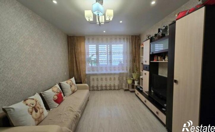 3-комн квартира пр-кт Строителей, 20,  д. 20