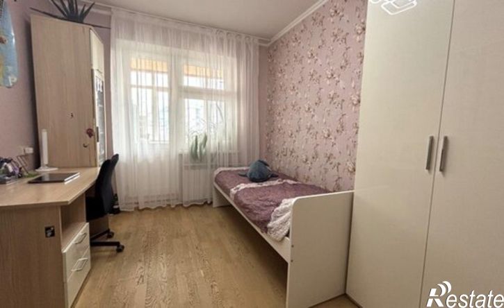 3-комн квартира Республика Татарстан (Татарстан), Казань, улица Хайдара Бигичева, 9
